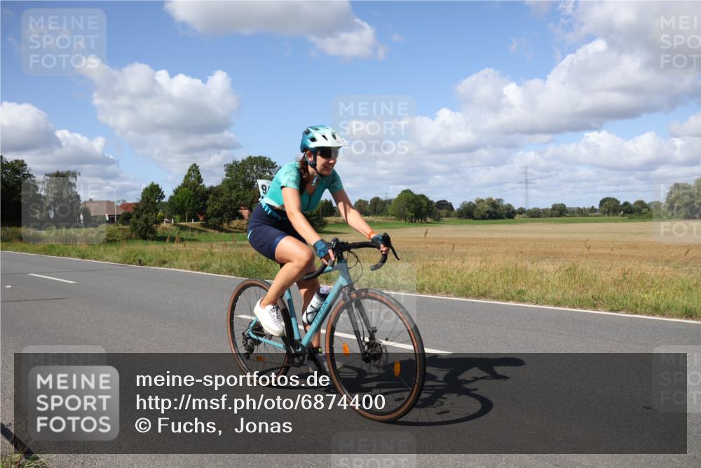 25.08.2024 - Elbe Triathlon Hamburg Fuchs,  Jonas http://msf.ph/oto/6874400 25.08.2024 11:30:57 Radfahren 1676 meine-sportfotos.de