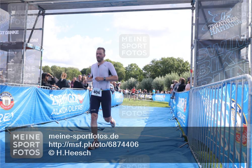 25.08.2024 - Elbe Triathlon Hamburg H.Heesch http://msf.ph/oto/6874406 25.08.2024 11:12:34 Ziel 134, 295, 404, 414 meine-sportfotos.de