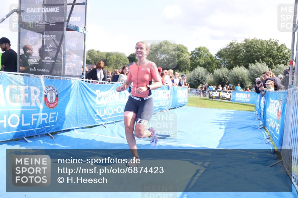 25.08.2024 - Elbe Triathlon Hamburg H.Heesch http://msf.ph/oto/6874423 25.08.2024 12:01:20 Ziel 1505, 1576, 1637, 1663 meine-sportfotos.de