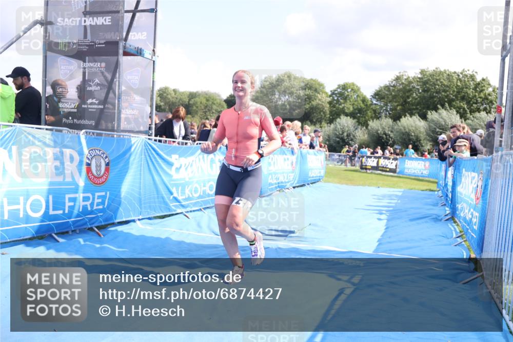 25.08.2024 - Elbe Triathlon Hamburg H.Heesch http://msf.ph/oto/6874427 25.08.2024 12:01:20 Ziel 1505, 1576, 1637, 1663 meine-sportfotos.de