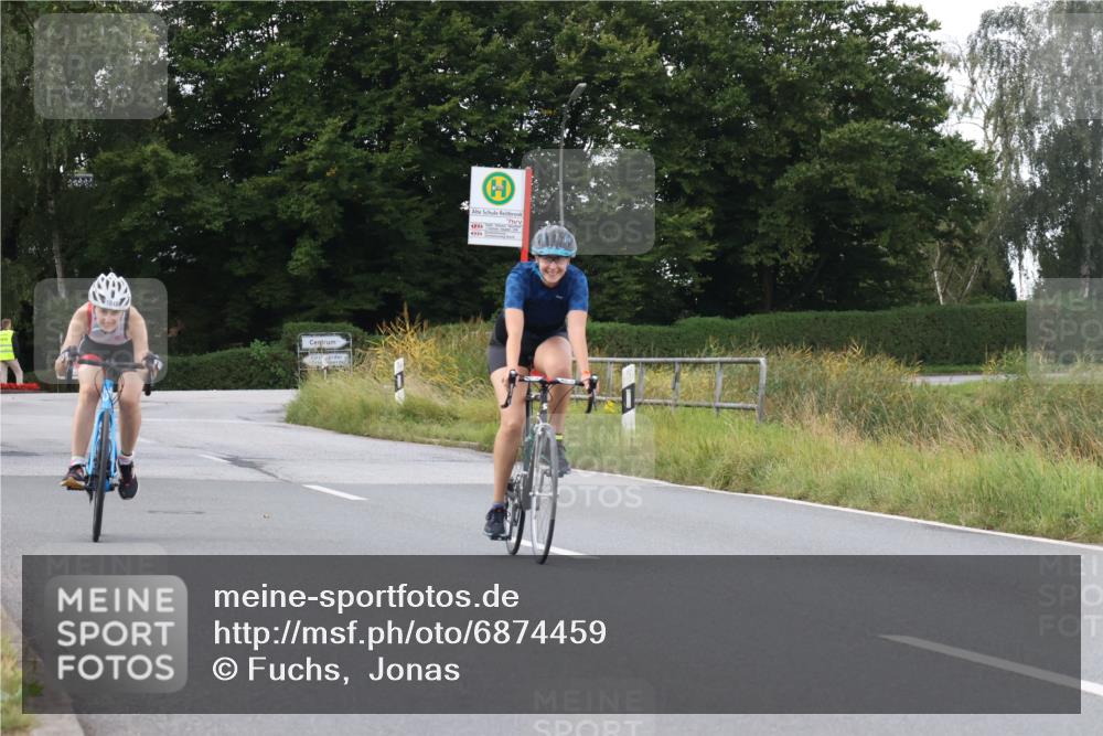 25.08.2024 - Elbe Triathlon Hamburg Fuchs,  Jonas http://msf.ph/oto/6874459 25.08.2024 11:34:25 Radfahren 1648, 1655 meine-sportfotos.de
