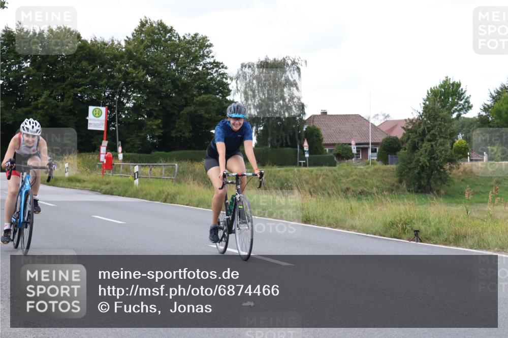 25.08.2024 - Elbe Triathlon Hamburg Fuchs,  Jonas http://msf.ph/oto/6874466 25.08.2024 11:34:26 Radfahren 1648, 1655 meine-sportfotos.de