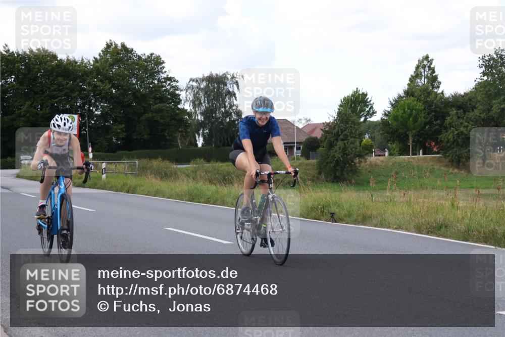 25.08.2024 - Elbe Triathlon Hamburg Fuchs,  Jonas http://msf.ph/oto/6874468 25.08.2024 11:34:26 Radfahren 1648, 1655 meine-sportfotos.de