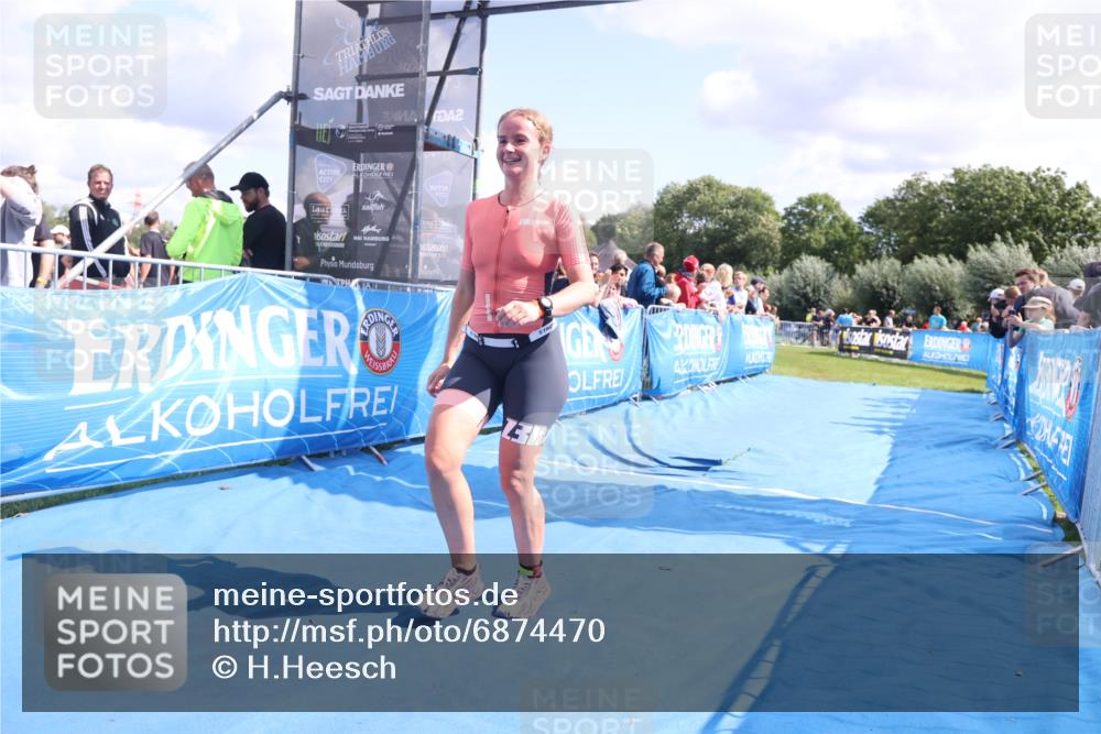 25.08.2024 - Elbe Triathlon Hamburg H.Heesch http://msf.ph/oto/6874470 25.08.2024 12:01:21 Ziel 1505, 1576, 1637, 1663 meine-sportfotos.de