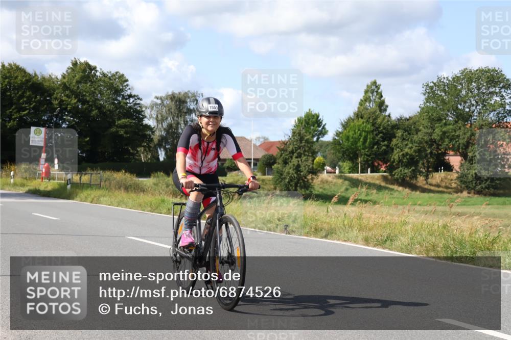 25.08.2024 - Elbe Triathlon Hamburg Fuchs,  Jonas http://msf.ph/oto/6874526 25.08.2024 11:37:47 Radfahren 1551 meine-sportfotos.de