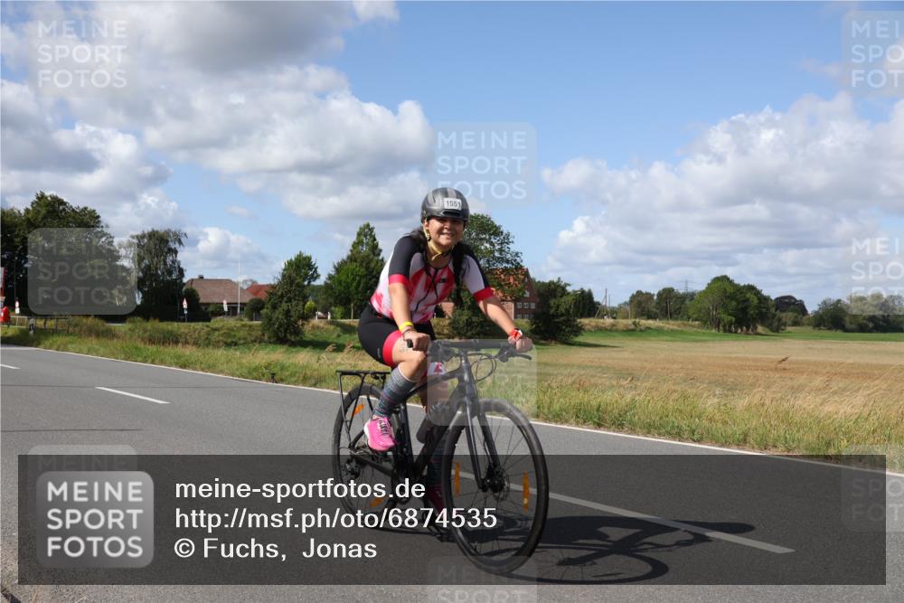 25.08.2024 - Elbe Triathlon Hamburg Fuchs,  Jonas http://msf.ph/oto/6874535 25.08.2024 11:37:48 Radfahren 1551 meine-sportfotos.de