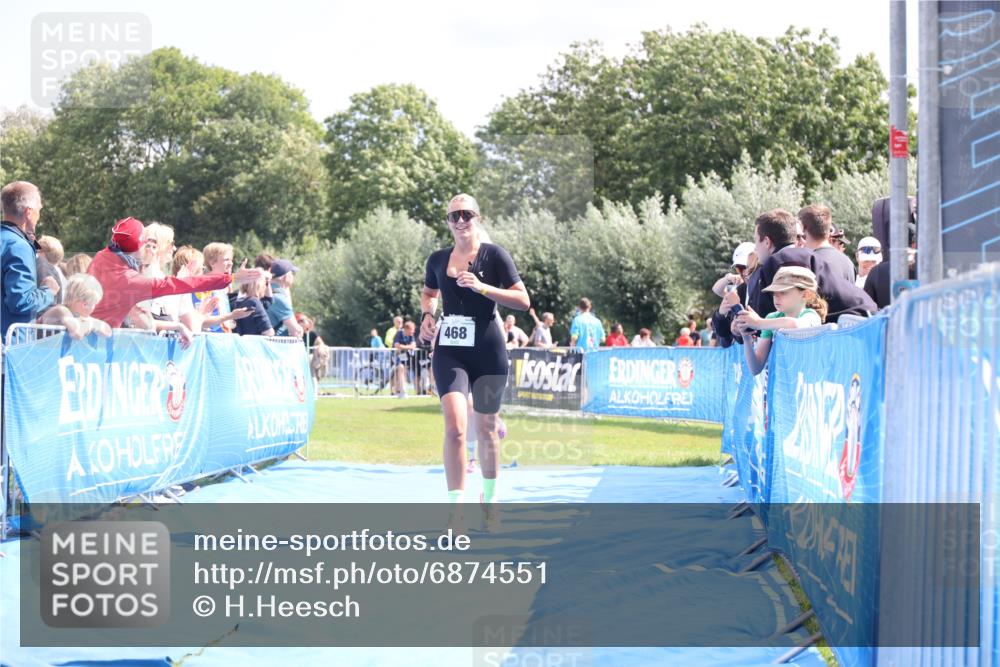 25.08.2024 - Elbe Triathlon Hamburg H.Heesch http://msf.ph/oto/6874551 25.08.2024 12:01:29 Ziel 468, 1619 meine-sportfotos.de