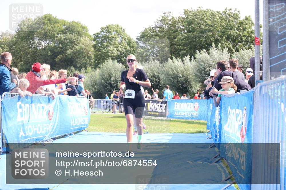 25.08.2024 - Elbe Triathlon Hamburg H.Heesch http://msf.ph/oto/6874554 25.08.2024 12:01:29 Ziel 468, 1619 meine-sportfotos.de