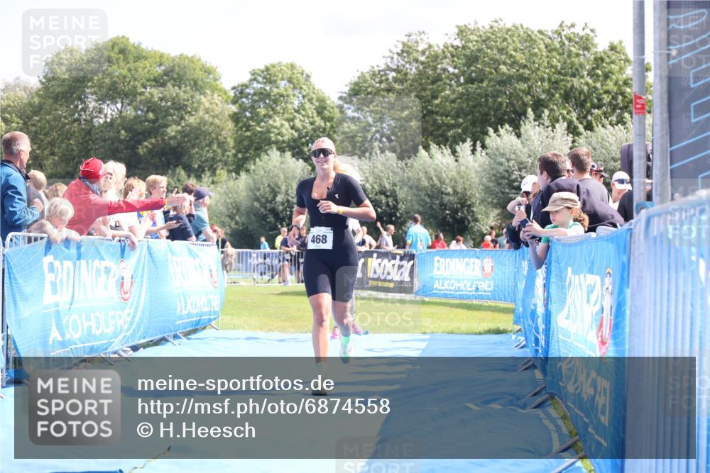 25.08.2024 - Elbe Triathlon Hamburg H.Heesch http://msf.ph/oto/6874558 25.08.2024 12:01:29 Ziel 468, 1619 meine-sportfotos.de