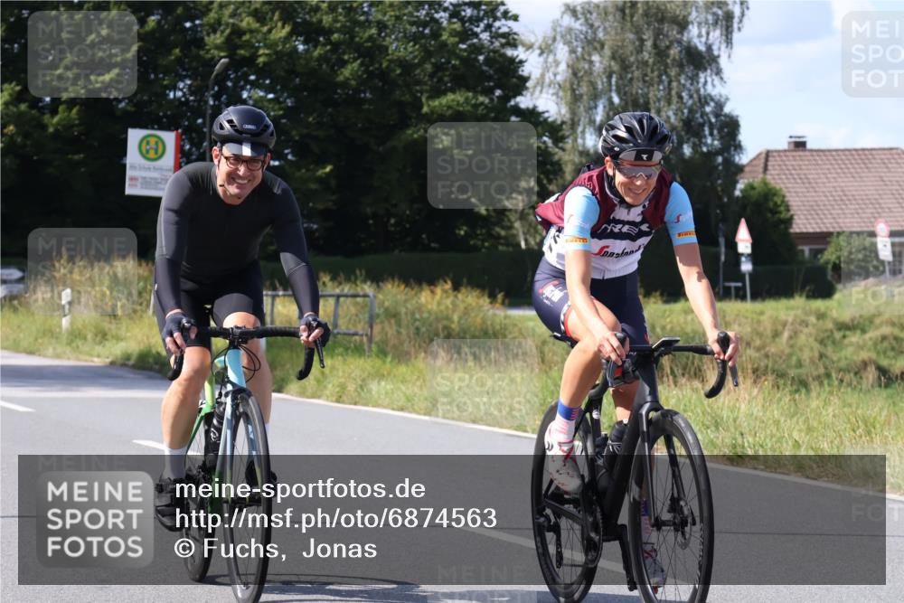 25.08.2024 - Elbe Triathlon Hamburg Fuchs,  Jonas http://msf.ph/oto/6874563 25.08.2024 11:42:13 Radfahren 1604 meine-sportfotos.de