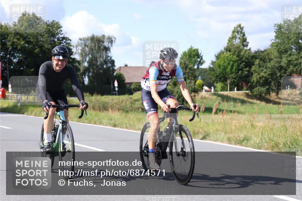 25.08.2024 - Elbe Triathlon Hamburg Fuchs,  Jonas http://msf.ph/oto/6874571 25.08.2024 11:42:14 Radfahren 1604 meine-sportfotos.de