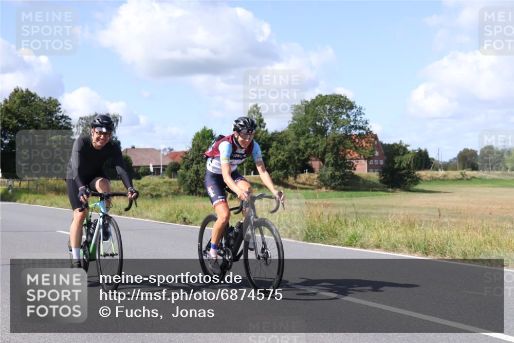 25.08.2024 - Elbe Triathlon Hamburg Fuchs,  Jonas http://msf.ph/oto/6874575 25.08.2024 11:42:14 Radfahren 1604 meine-sportfotos.de
