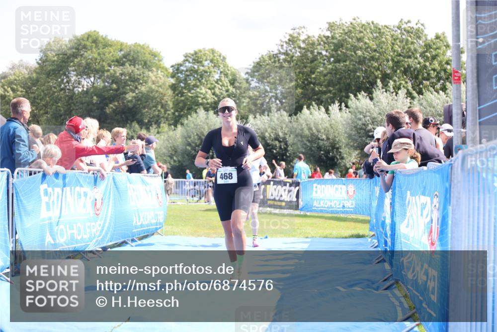 25.08.2024 - Elbe Triathlon Hamburg H.Heesch http://msf.ph/oto/6874576 25.08.2024 12:01:30 Ziel 468, 1619 meine-sportfotos.de