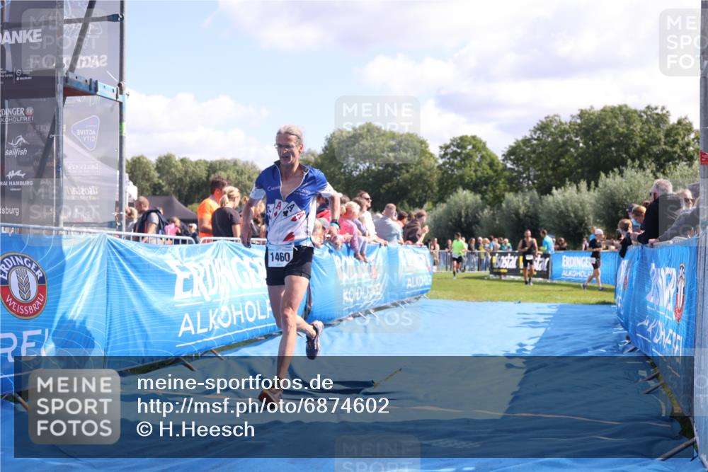 25.08.2024 - Elbe Triathlon Hamburg H.Heesch http://msf.ph/oto/6874602 25.08.2024 11:39:18 Ziel 673, 734, 1460 meine-sportfotos.de