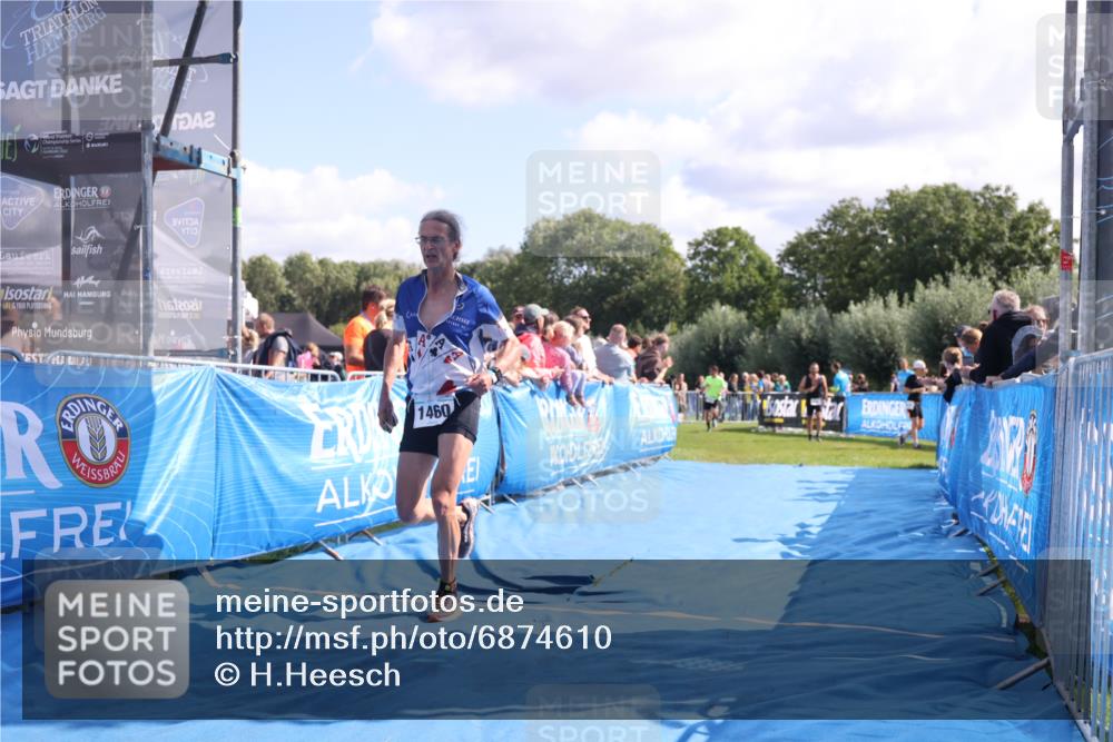 25.08.2024 - Elbe Triathlon Hamburg H.Heesch http://msf.ph/oto/6874610 25.08.2024 11:39:18 Ziel 673, 734, 1460 meine-sportfotos.de