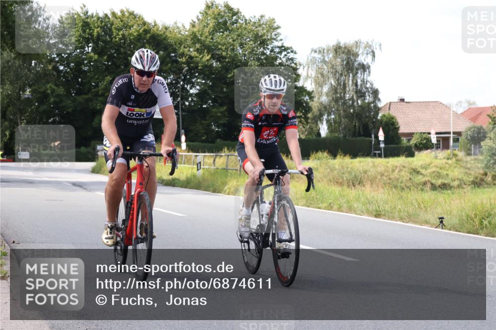 25.08.2024 - Elbe Triathlon Hamburg Fuchs,  Jonas http://msf.ph/oto/6874611 25.08.2024 12:34:41 Radfahren  meine-sportfotos.de