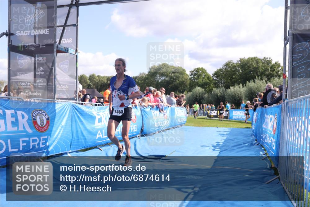 25.08.2024 - Elbe Triathlon Hamburg H.Heesch http://msf.ph/oto/6874614 25.08.2024 11:39:18 Ziel 673, 734, 1460 meine-sportfotos.de