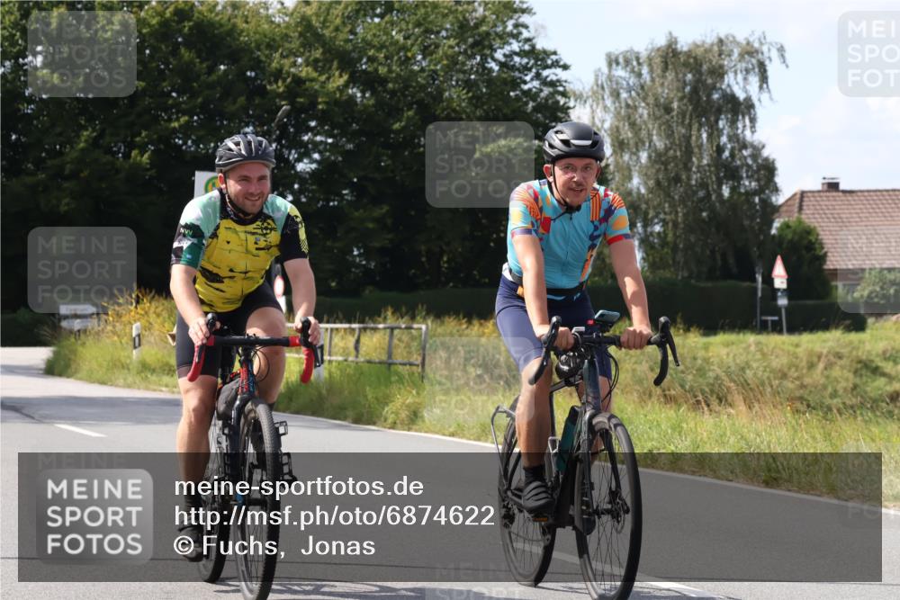 25.08.2024 - Elbe Triathlon Hamburg Fuchs,  Jonas http://msf.ph/oto/6874622 25.08.2024 12:35:00 Radfahren  meine-sportfotos.de