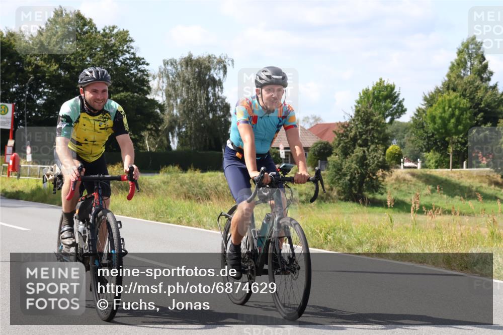 25.08.2024 - Elbe Triathlon Hamburg Fuchs,  Jonas http://msf.ph/oto/6874629 25.08.2024 12:35:01 Radfahren  meine-sportfotos.de