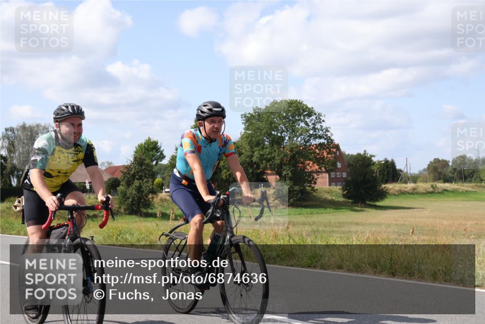 25.08.2024 - Elbe Triathlon Hamburg Fuchs,  Jonas http://msf.ph/oto/6874636 25.08.2024 12:35:01 Radfahren  meine-sportfotos.de
