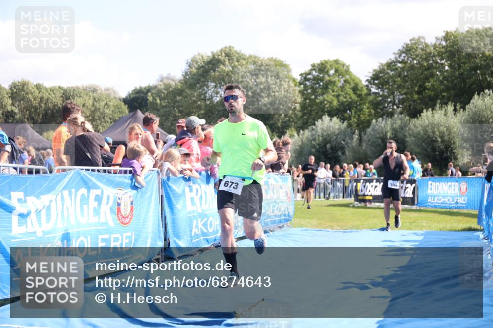 25.08.2024 - Elbe Triathlon Hamburg H.Heesch http://msf.ph/oto/6874643 25.08.2024 11:39:24 Ziel 304, 497, 673, 707, 1460 meine-sportfotos.de