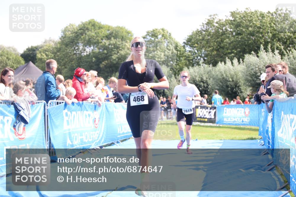 25.08.2024 - Elbe Triathlon Hamburg H.Heesch http://msf.ph/oto/6874647 25.08.2024 12:01:30 Ziel 468, 1619 meine-sportfotos.de