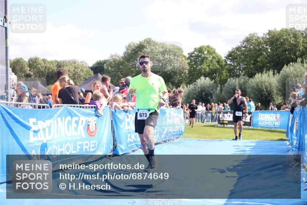 25.08.2024 - Elbe Triathlon Hamburg H.Heesch http://msf.ph/oto/6874649 25.08.2024 11:39:24 Ziel 304, 497, 673, 707, 1460 meine-sportfotos.de
