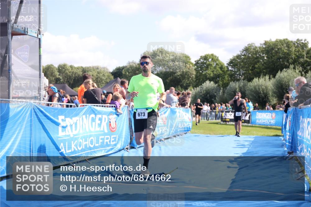 25.08.2024 - Elbe Triathlon Hamburg H.Heesch http://msf.ph/oto/6874662 25.08.2024 11:39:24 Ziel 304, 497, 673, 707, 1460 meine-sportfotos.de