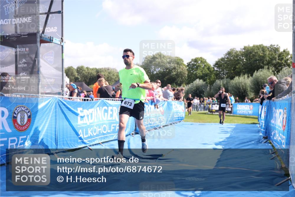 25.08.2024 - Elbe Triathlon Hamburg H.Heesch http://msf.ph/oto/6874672 25.08.2024 11:39:24 Ziel 304, 497, 673, 707, 1460 meine-sportfotos.de