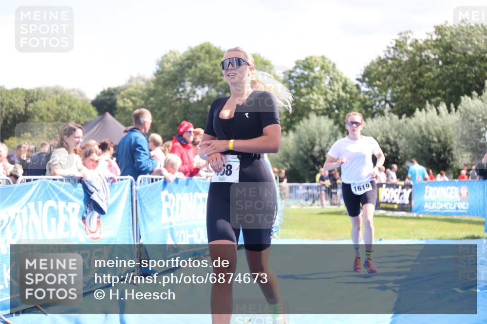 25.08.2024 - Elbe Triathlon Hamburg H.Heesch http://msf.ph/oto/6874673 25.08.2024 12:01:31 Ziel 468, 1619 meine-sportfotos.de