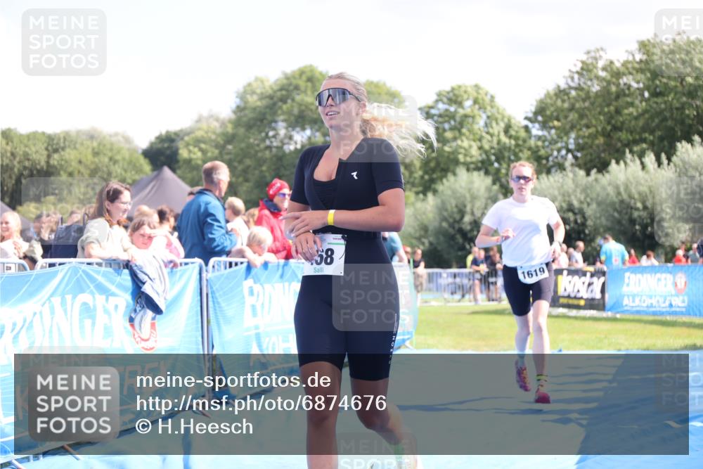 25.08.2024 - Elbe Triathlon Hamburg H.Heesch http://msf.ph/oto/6874676 25.08.2024 12:01:31 Ziel 468, 1619 meine-sportfotos.de
