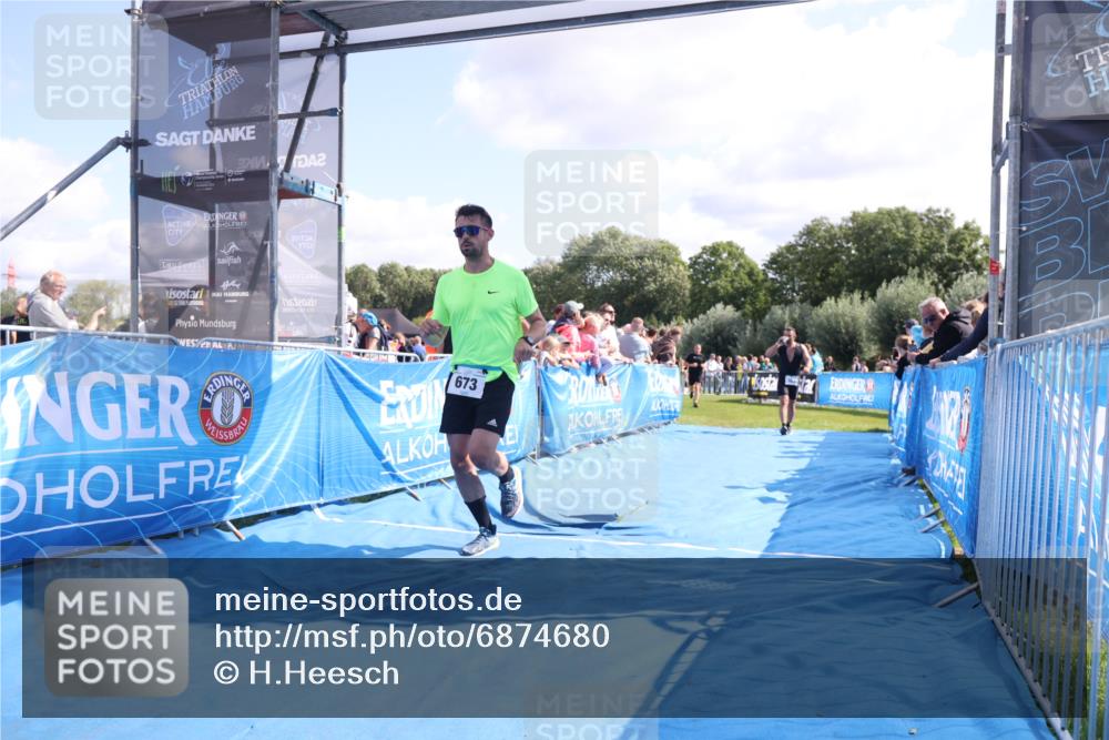 25.08.2024 - Elbe Triathlon Hamburg H.Heesch http://msf.ph/oto/6874680 25.08.2024 11:39:25 Ziel 304, 497, 673, 707, 1460 meine-sportfotos.de