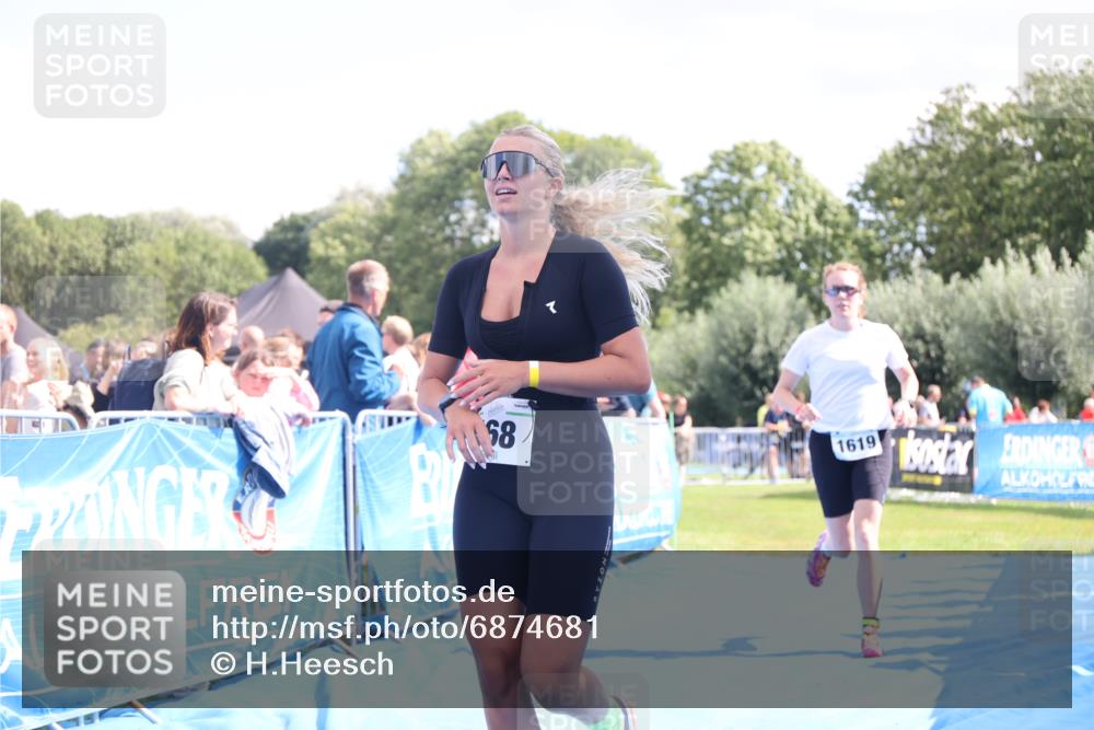 25.08.2024 - Elbe Triathlon Hamburg H.Heesch http://msf.ph/oto/6874681 25.08.2024 12:01:31 Ziel 468, 1619 meine-sportfotos.de