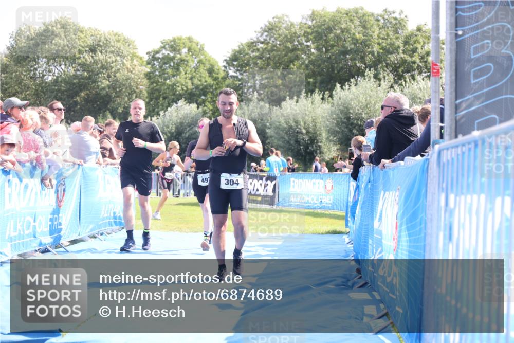 25.08.2024 - Elbe Triathlon Hamburg H.Heesch http://msf.ph/oto/6874689 25.08.2024 11:39:29 Ziel 304, 497, 673, 707 meine-sportfotos.de
