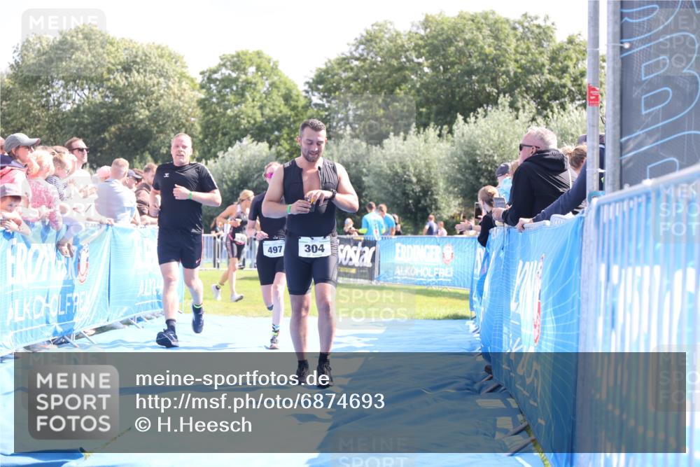 25.08.2024 - Elbe Triathlon Hamburg H.Heesch http://msf.ph/oto/6874693 25.08.2024 11:39:29 Ziel 304, 497, 673, 707 meine-sportfotos.de