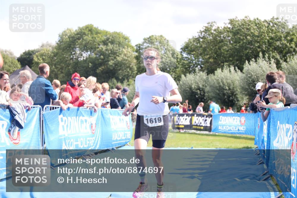 25.08.2024 - Elbe Triathlon Hamburg H.Heesch http://msf.ph/oto/6874697 25.08.2024 12:01:32 Ziel 468, 1619 meine-sportfotos.de