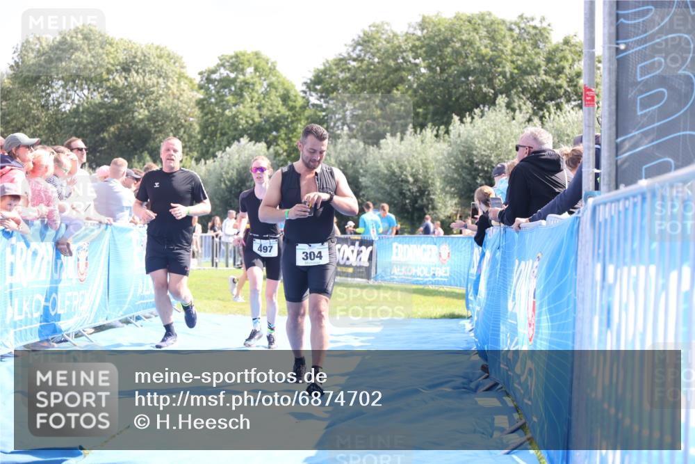 25.08.2024 - Elbe Triathlon Hamburg H.Heesch http://msf.ph/oto/6874702 25.08.2024 11:39:29 Ziel 304, 497, 673, 707 meine-sportfotos.de