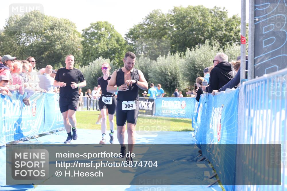25.08.2024 - Elbe Triathlon Hamburg H.Heesch http://msf.ph/oto/6874704 25.08.2024 11:39:29 Ziel 304, 497, 673, 707 meine-sportfotos.de