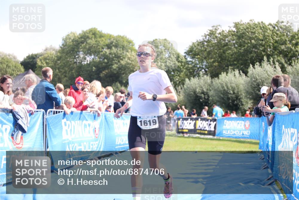 25.08.2024 - Elbe Triathlon Hamburg H.Heesch http://msf.ph/oto/6874706 25.08.2024 12:01:32 Ziel 468, 1619 meine-sportfotos.de
