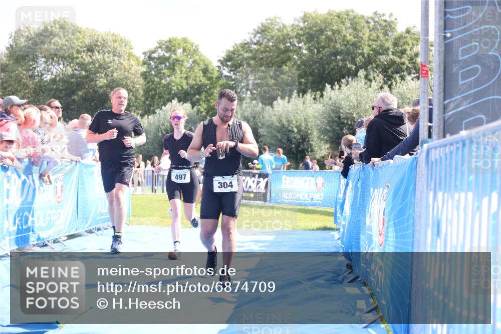 25.08.2024 - Elbe Triathlon Hamburg H.Heesch http://msf.ph/oto/6874709 25.08.2024 11:39:29 Ziel 304, 497, 673, 707 meine-sportfotos.de