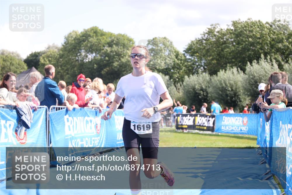 25.08.2024 - Elbe Triathlon Hamburg H.Heesch http://msf.ph/oto/6874713 25.08.2024 12:01:32 Ziel 468, 1619 meine-sportfotos.de