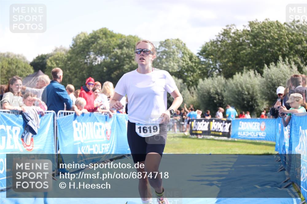25.08.2024 - Elbe Triathlon Hamburg H.Heesch http://msf.ph/oto/6874718 25.08.2024 12:01:32 Ziel 468, 1619 meine-sportfotos.de