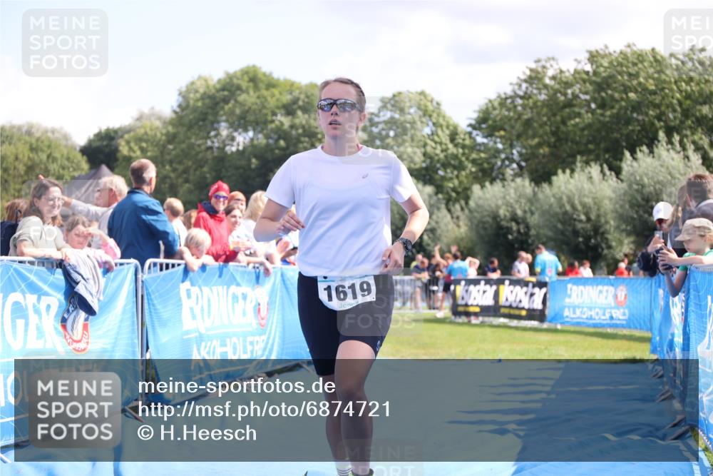 25.08.2024 - Elbe Triathlon Hamburg H.Heesch http://msf.ph/oto/6874721 25.08.2024 12:01:32 Ziel 468, 1619 meine-sportfotos.de