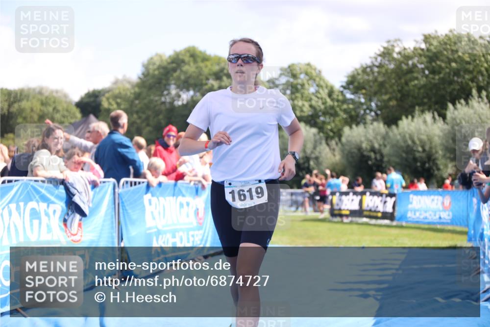 25.08.2024 - Elbe Triathlon Hamburg H.Heesch http://msf.ph/oto/6874727 25.08.2024 12:01:32 Ziel 468, 1619 meine-sportfotos.de