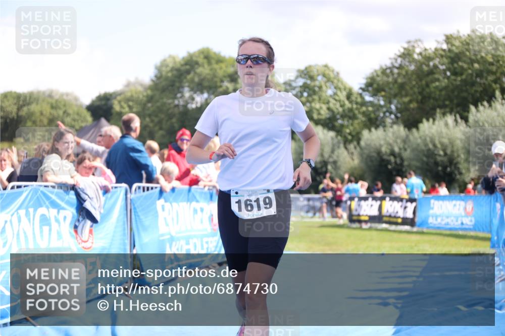 25.08.2024 - Elbe Triathlon Hamburg H.Heesch http://msf.ph/oto/6874730 25.08.2024 12:01:32 Ziel 468, 1619 meine-sportfotos.de
