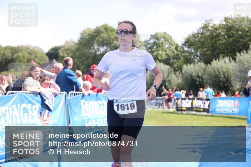 25.08.2024 - Elbe Triathlon Hamburg H.Heesch http://msf.ph/oto/6874731 25.08.2024 12:01:32 Ziel 468, 1619 meine-sportfotos.de