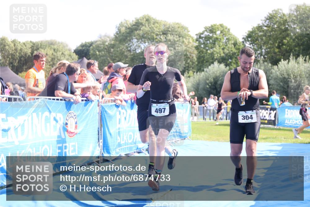 25.08.2024 - Elbe Triathlon Hamburg H.Heesch http://msf.ph/oto/6874733 25.08.2024 11:39:30 Ziel 304, 497, 673, 707 meine-sportfotos.de