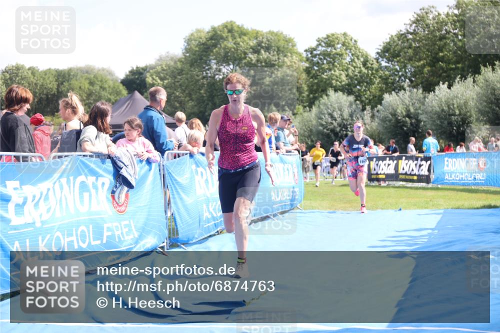 25.08.2024 - Elbe Triathlon Hamburg H.Heesch http://msf.ph/oto/6874763 25.08.2024 12:01:40 Ziel 1563, 1628 meine-sportfotos.de