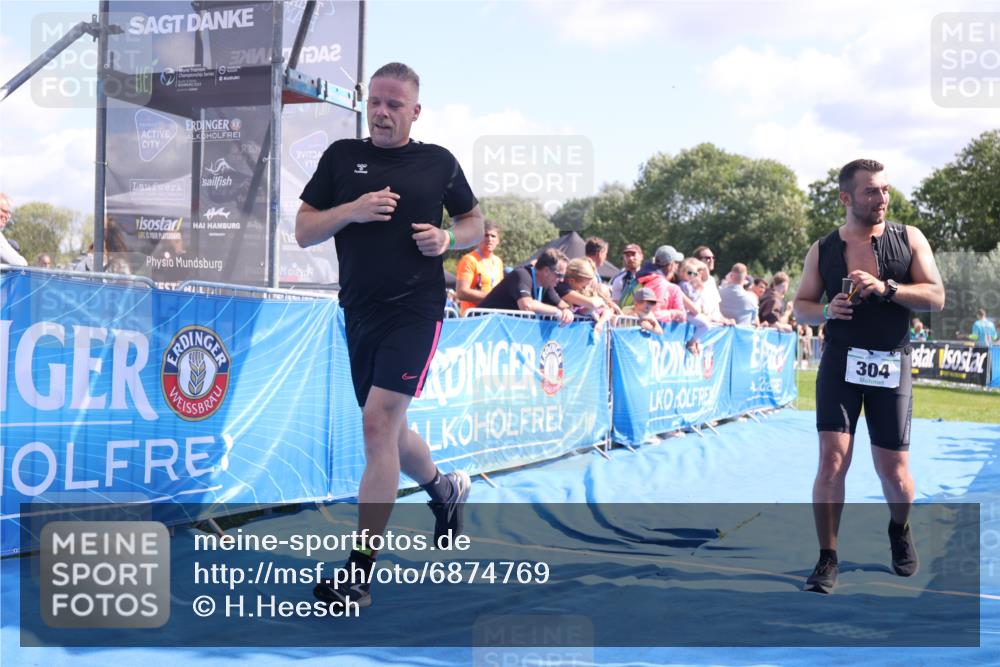 25.08.2024 - Elbe Triathlon Hamburg H.Heesch http://msf.ph/oto/6874769 25.08.2024 11:39:32 Ziel 304, 497, 507, 673, 707 meine-sportfotos.de