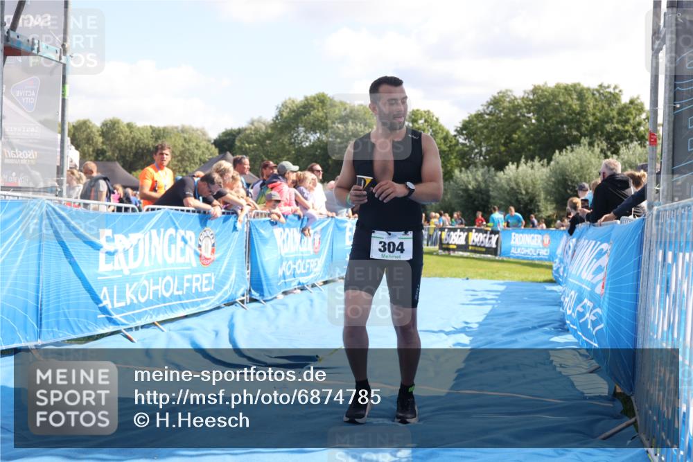 25.08.2024 - Elbe Triathlon Hamburg H.Heesch http://msf.ph/oto/6874785 25.08.2024 11:39:33 Ziel 304, 497, 507, 707 meine-sportfotos.de